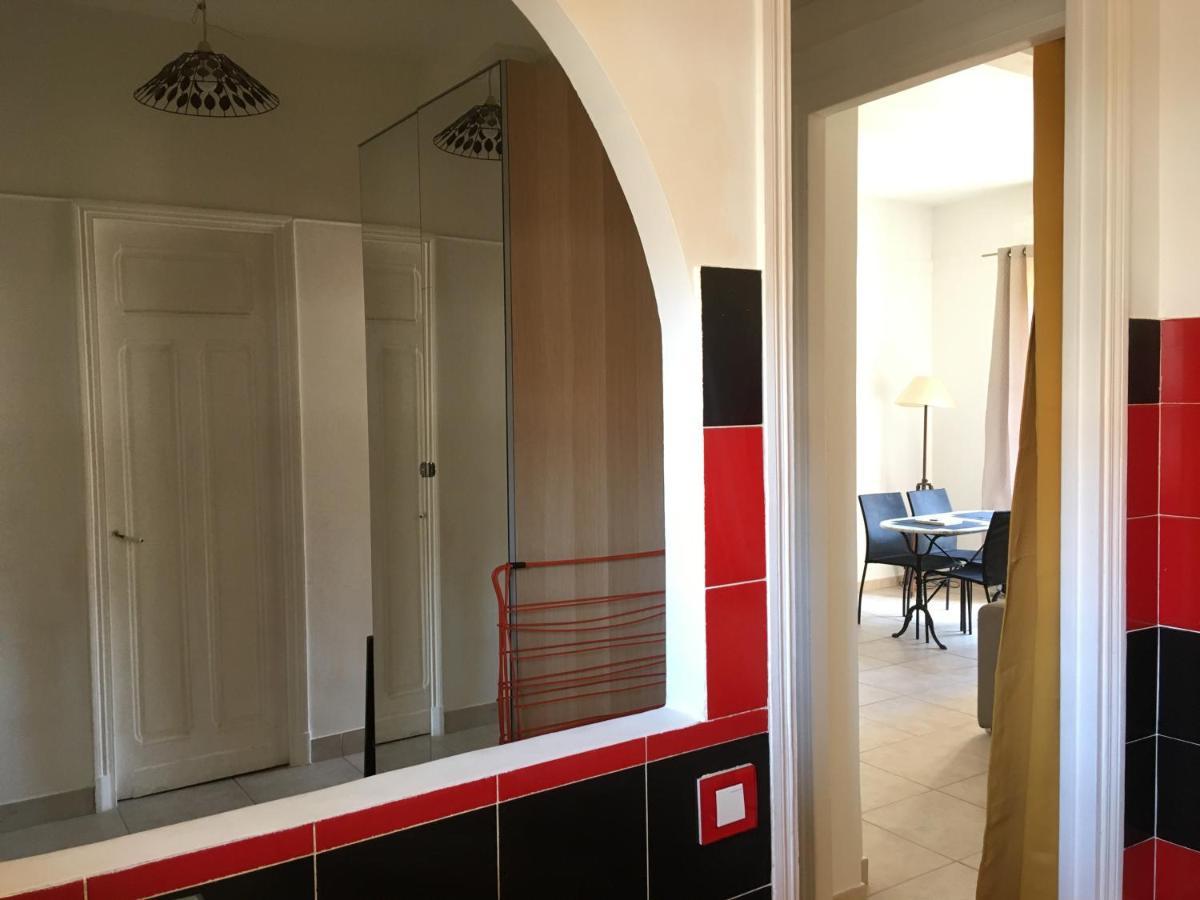 Pres De La Plage Ensoleille Apartment Juan-les-Pins Bagian luar foto